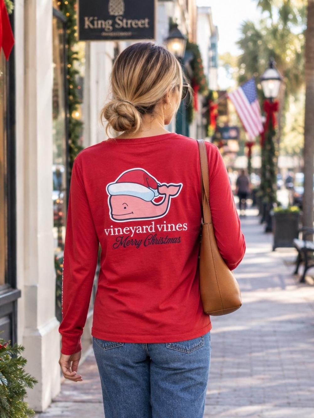 Vineyard Vines Womens Santa Whale Merry Christmas Long Sleeve Pocket Tee Red M